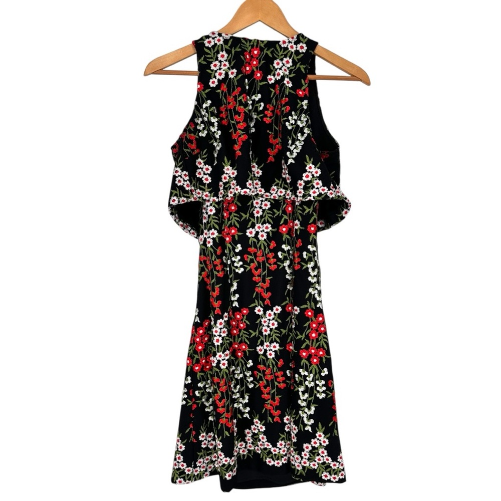 Gianni Bini Black Floral Sleeveless Dress Open Back Flyaway size 4 Embroidered